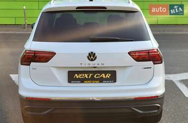 Позашляховик / Кросовер Volkswagen Tiguan 2022 в 