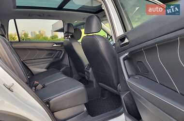 Позашляховик / Кросовер Volkswagen Tiguan 2022 в 