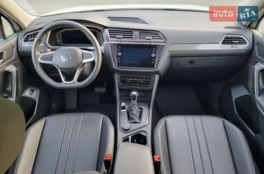 Позашляховик / Кросовер Volkswagen Tiguan 2022 в 