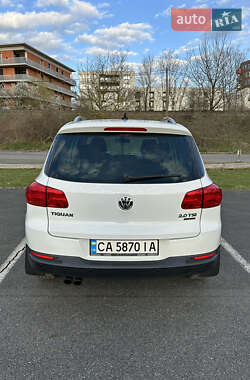 Внедорожник / Кроссовер Volkswagen Tiguan 2016 в 