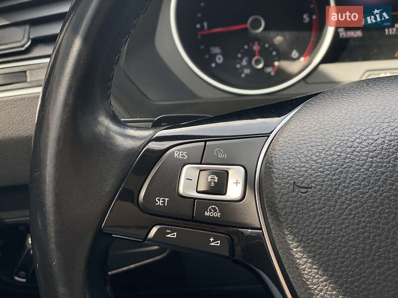 Внедорожник / Кроссовер Volkswagen Tiguan 2016 в Луцке