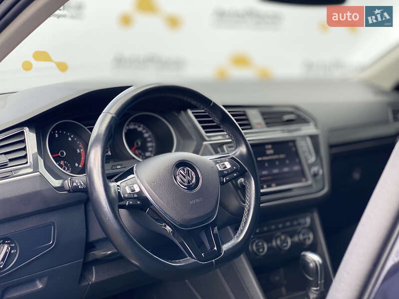 Внедорожник / Кроссовер Volkswagen Tiguan 2016 в Луцке