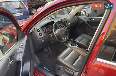 Внедорожник / Кроссовер Volkswagen Tiguan 2011 в 