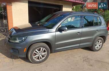 Позашляховик / Кросовер Volkswagen Tiguan 2016 в Кривому Розі