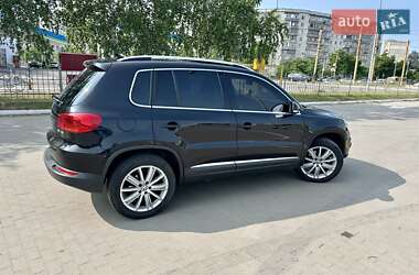 Внедорожник / Кроссовер Volkswagen Tiguan 2015 в Сумах