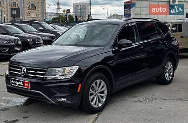 Внедорожник / Кроссовер Volkswagen Tiguan 2017 в Харькове