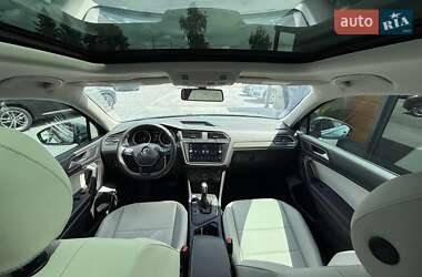 Внедорожник / Кроссовер Volkswagen Tiguan 2021 в 
