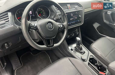 Внедорожник / Кроссовер Volkswagen Tiguan 2020 в 