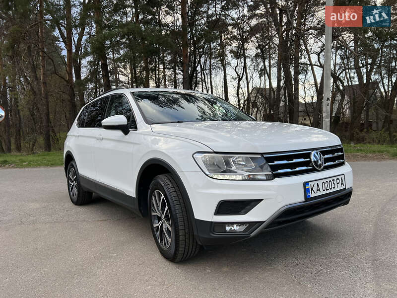 Внедорожник / Кроссовер Volkswagen Tiguan 2019 в Киеве