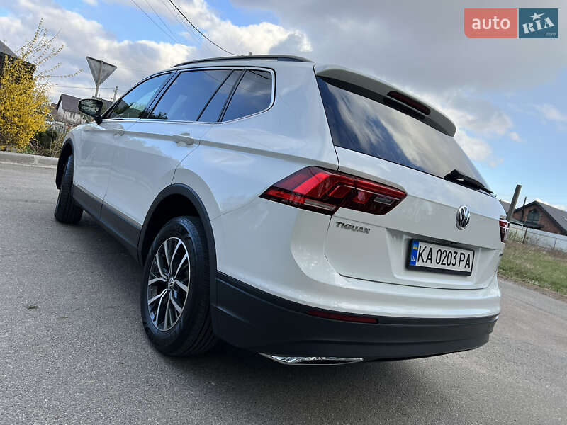 Внедорожник / Кроссовер Volkswagen Tiguan 2019 в Киеве