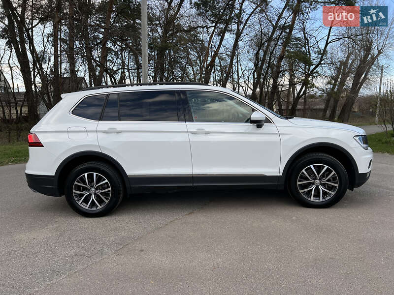 Внедорожник / Кроссовер Volkswagen Tiguan 2019 в Киеве