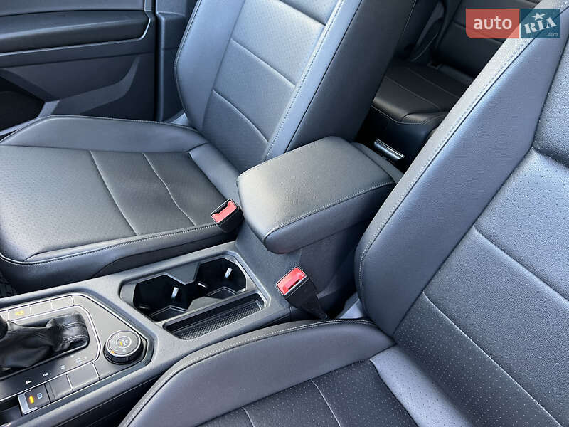 Внедорожник / Кроссовер Volkswagen Tiguan 2019 в Киеве