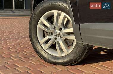 Внедорожник / Кроссовер Volkswagen Tiguan 2014 в 