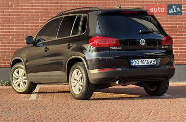 Внедорожник / Кроссовер Volkswagen Tiguan 2014 в 