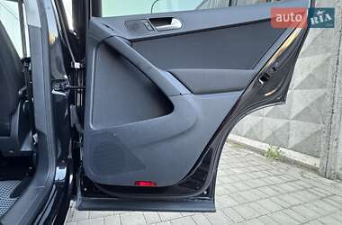 Внедорожник / Кроссовер Volkswagen Tiguan 2014 в 