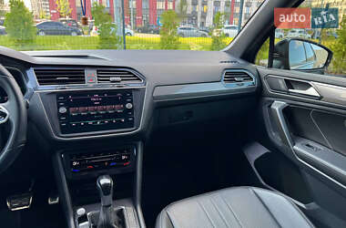 Внедорожник / Кроссовер Volkswagen Tiguan 2021 в 
