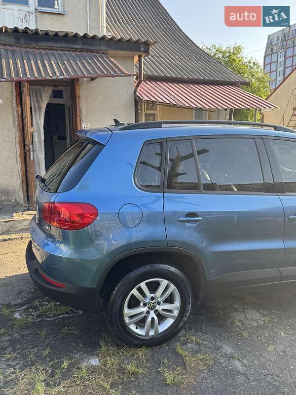 Внедорожник / Кроссовер Volkswagen Tiguan 2017 в Львове