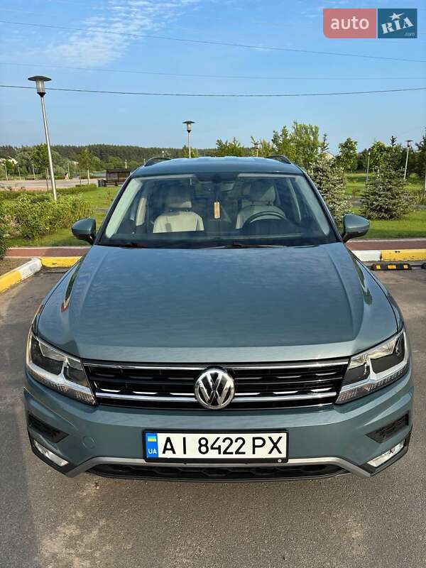 Внедорожник / Кроссовер Volkswagen Tiguan 2020 в Киеве