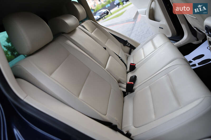 Внедорожник / Кроссовер Volkswagen Tiguan 2015 в Дрогобыче