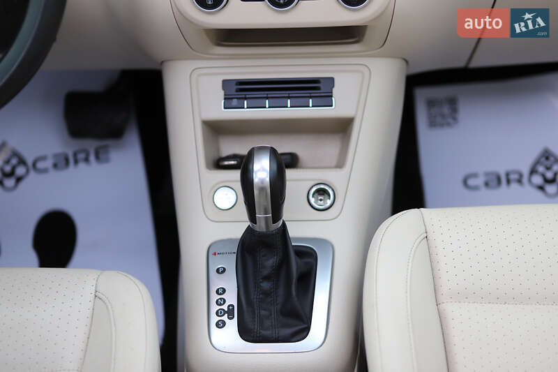 Внедорожник / Кроссовер Volkswagen Tiguan 2015 в Дрогобыче