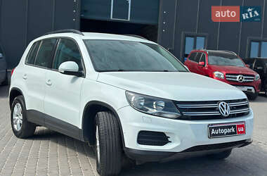 Внедорожник / Кроссовер Volkswagen Tiguan 2016 в 