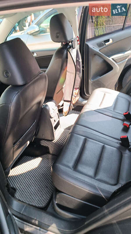 Внедорожник / Кроссовер Volkswagen Tiguan 2016 в Харькове фото 8 Внедорожник / Кроссовер Volkswagen Tiguan 2016 в Харькове