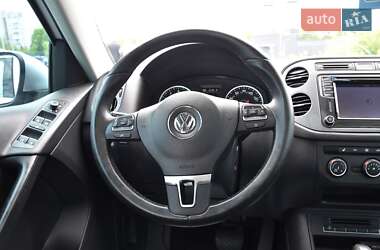 Внедорожник / Кроссовер Volkswagen Tiguan 2016 в 