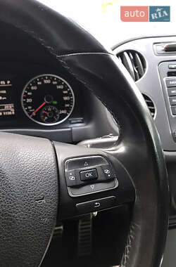 Внедорожник / Кроссовер Volkswagen Tiguan 2012 в 