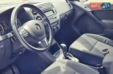 Позашляховик / Кросовер Volkswagen Tiguan 2013 в 
