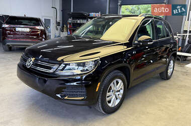 Внедорожник / Кроссовер Volkswagen Tiguan 2016 в Черновцах