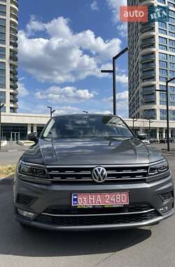 Внедорожник / Кроссовер Volkswagen Tiguan 2018 в Днепре