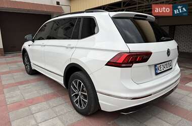Внедорожник / Кроссовер Volkswagen Tiguan 2019 в 