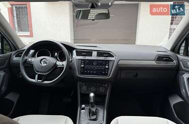 Внедорожник / Кроссовер Volkswagen Tiguan 2019 в 