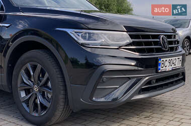 Позашляховик / Кросовер Volkswagen Tiguan 2022 в 