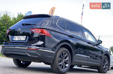 Позашляховик / Кросовер Volkswagen Tiguan 2022 в 