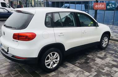 Внедорожник / Кроссовер Volkswagen Tiguan 2014 в 