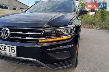 Внедорожник / Кроссовер Volkswagen Tiguan 2021 в Киеве