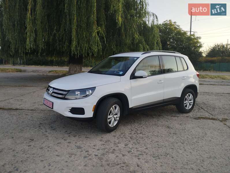 Внедорожник / Кроссовер Volkswagen Tiguan 2015 в Ладыжине