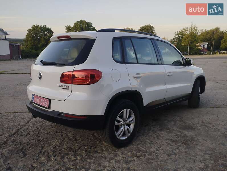 Внедорожник / Кроссовер Volkswagen Tiguan 2015 в Ладыжине