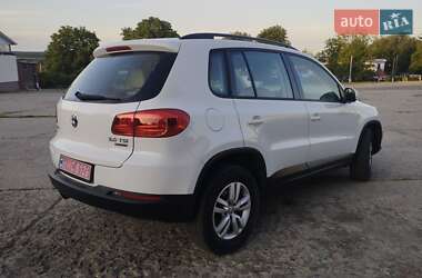 Позашляховик / Кросовер Volkswagen Tiguan 2015 в 