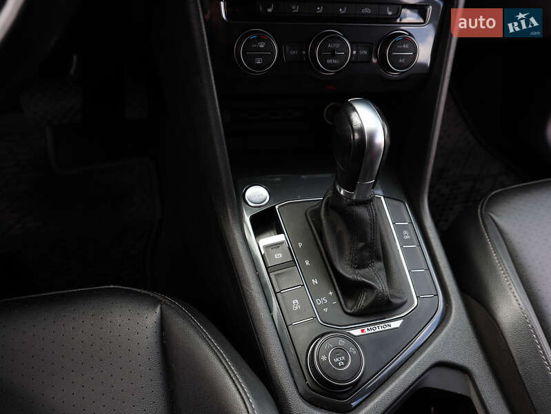 Позашляховик / Кросовер Volkswagen Tiguan 2018 в Ірпені