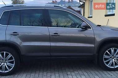 Внедорожник / Кроссовер Volkswagen Tiguan 2011 в 