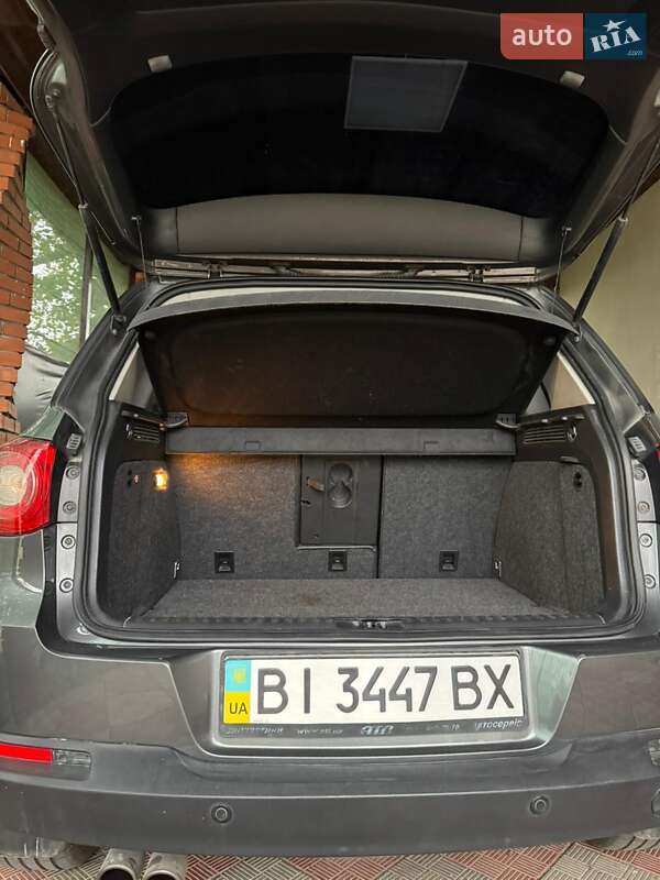 Внедорожник / Кроссовер Volkswagen Tiguan 2011 в Полтаве
