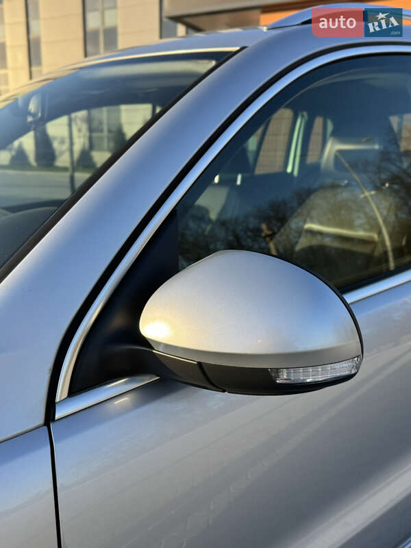 Внедорожник / Кроссовер Volkswagen Tiguan 2012 в Львове