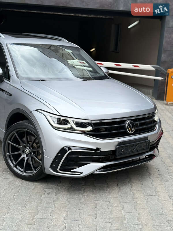 Позашляховик / Кросовер Volkswagen Tiguan 2021 в Києві
