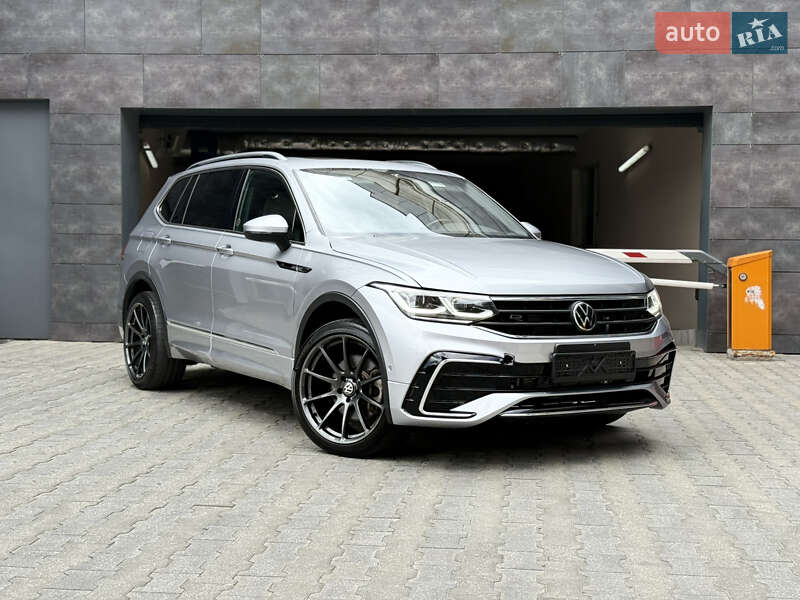 Позашляховик / Кросовер Volkswagen Tiguan 2021 в Києві