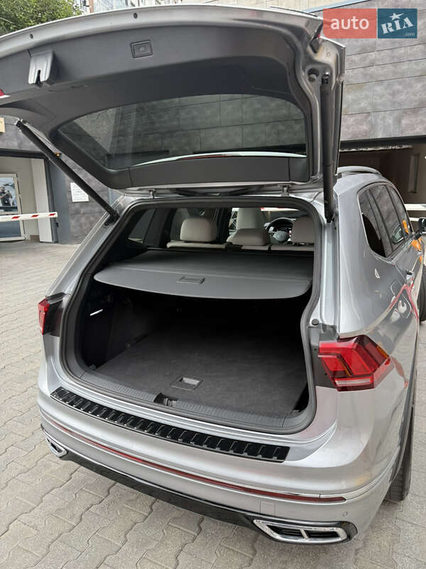 Позашляховик / Кросовер Volkswagen Tiguan 2021 в Києві