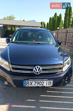Внедорожник / Кроссовер Volkswagen Tiguan 2015 в Дунаевцах