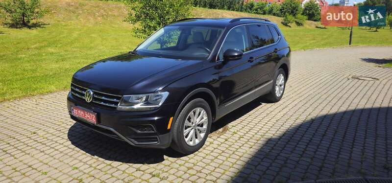 Позашляховик / Кросовер Volkswagen Tiguan 2018 в 