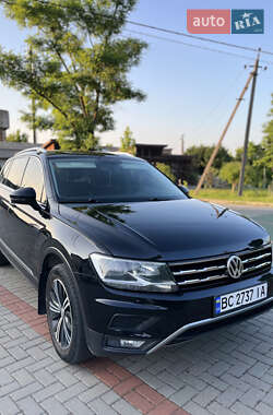 Внедорожник / Кроссовер Volkswagen Tiguan 2018 в Золочеве